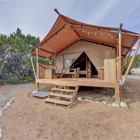 12 Fires Luxury Glamping With Heating #3 Otel Johnson City Dış mekan fotoğraf