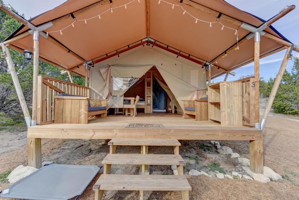 12 Fires Luxury Glamping With Heating #3 Otel Johnson City Dış mekan fotoğraf