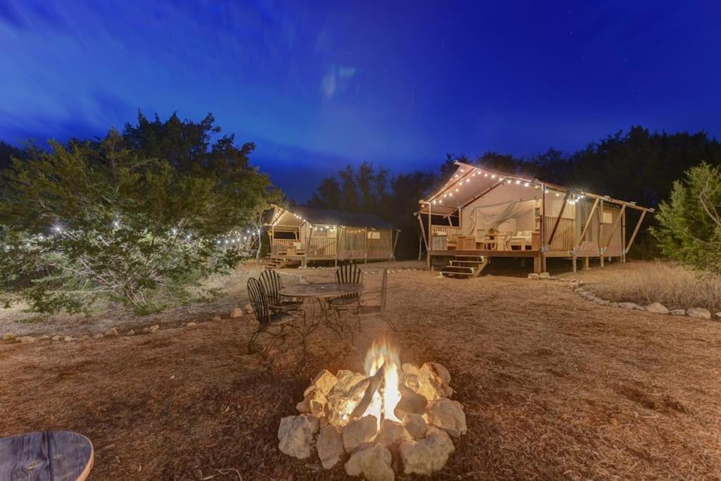 12 Fires Luxury Glamping With Heating #3 Otel Johnson City Dış mekan fotoğraf